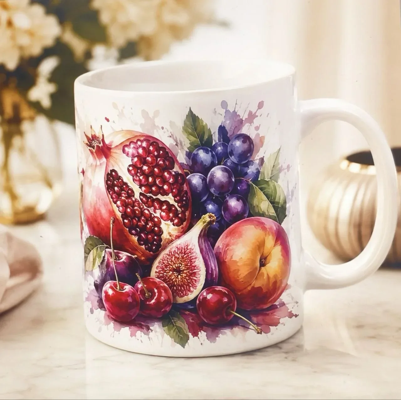 Tazza con frutta illustrata